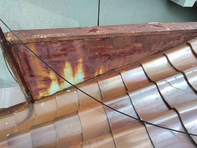 雨漏り屋根調査